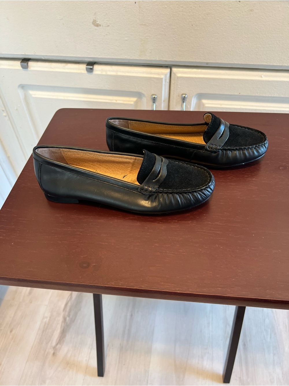 Lands' End Black Loafers Flat Slip-On Size 6.5